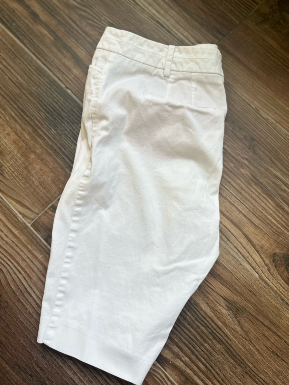 Talbots The Perfect Shorts White Mid-Length Pull-On Bermuda Shorts - Picture 5 of 12